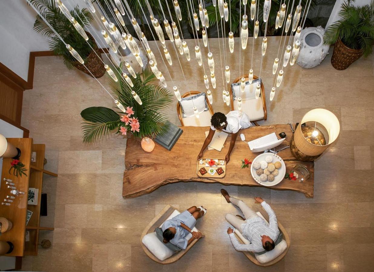 L'Escale Resort Marina & Spa - Small Luxury Hotels Of The World Виктория Экстерьер фото